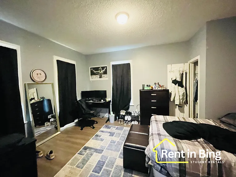 60 Chestnut St — Photo 6