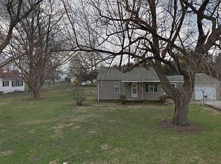 371 N Fairway Ave, Decatur, IL 62522