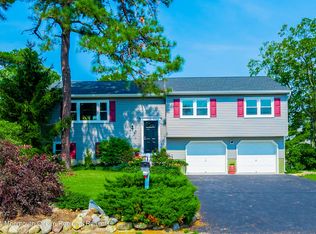 303 Vermont Dr, Brick, NJ