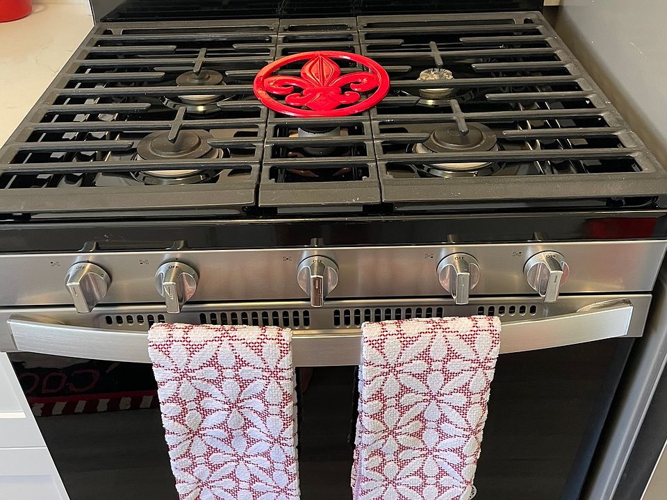 Gas stove