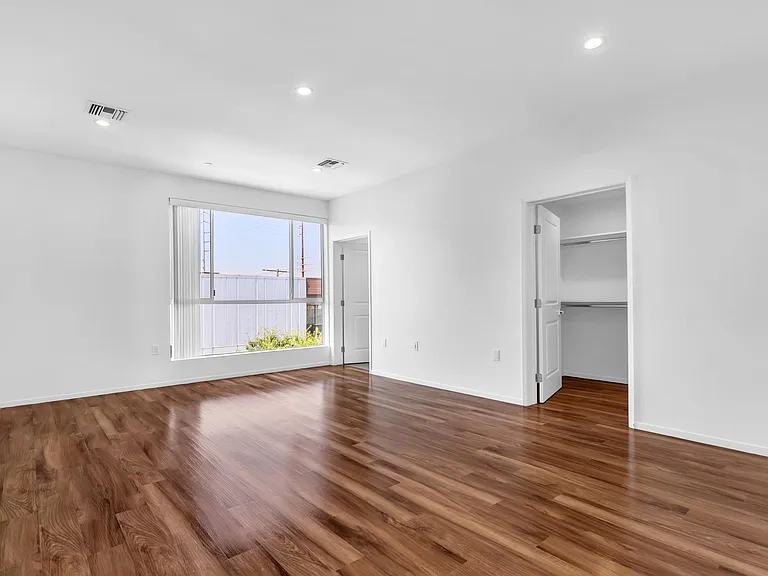 11260 Mississippi Ave #405 — Photo 36