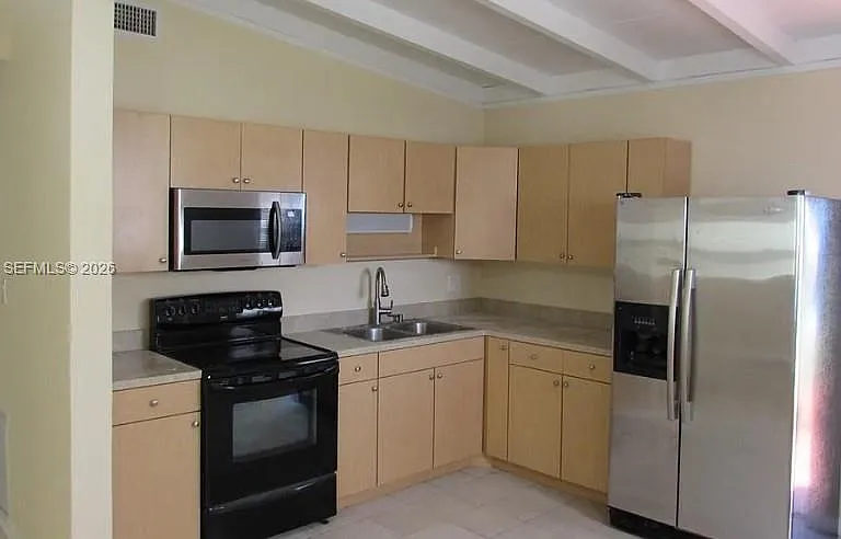 3011 Saint Charles St — Photo 3
