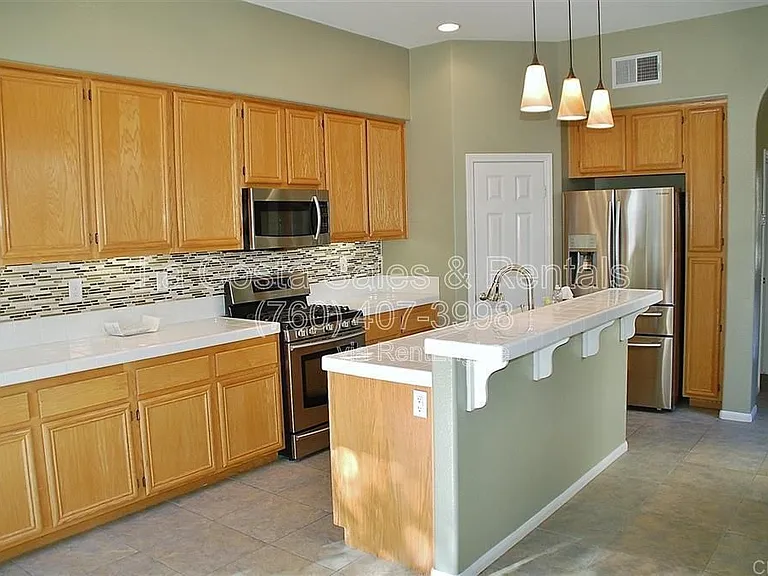 1139 Calistoga Way — Photo 18