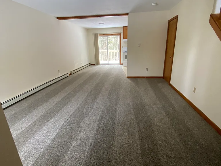 19 Edgewood Ln — Photo 3