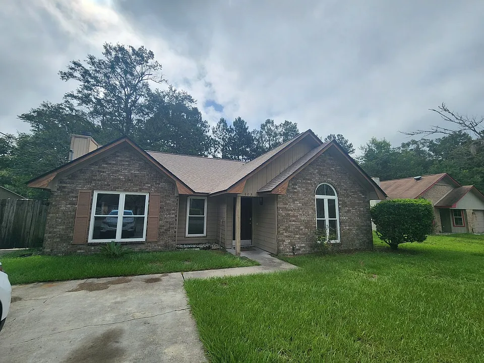 803 Madison Dr