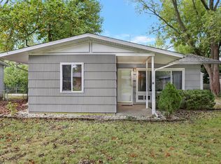 1829 Parkdale Dr, Champaign, IL 61821