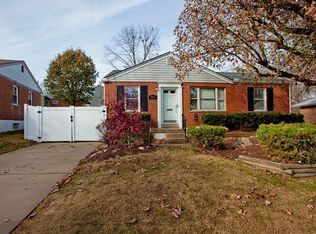 8931 Blackpool Dr, Saint Louis, MO 63123