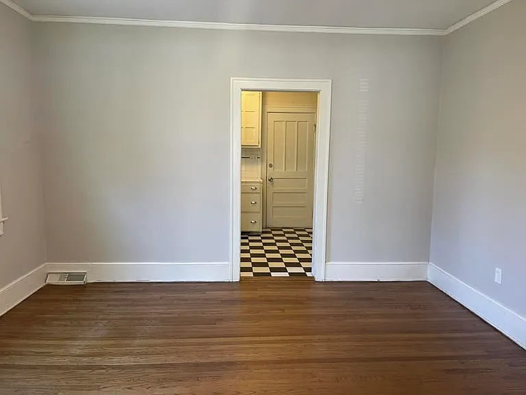3303 Abingdon Rd — Photo 5