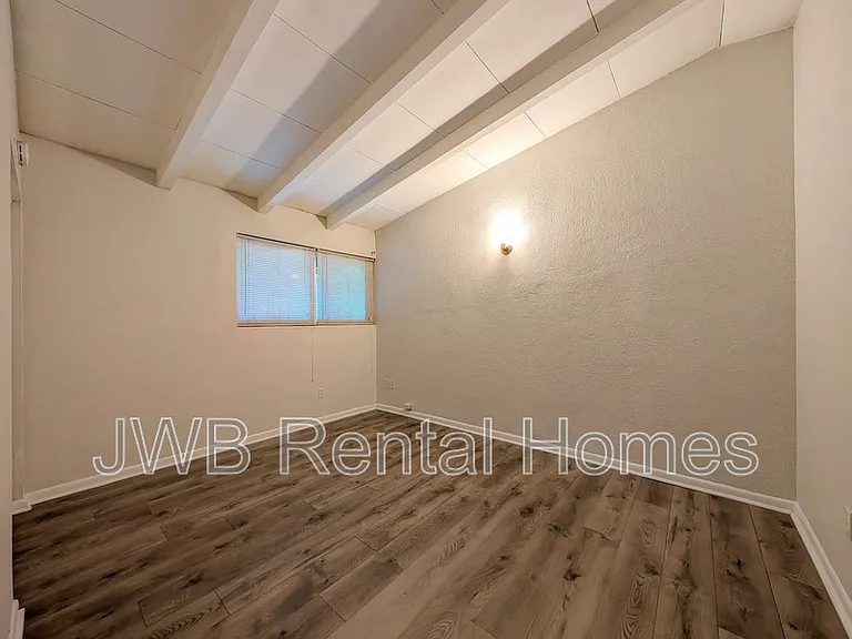 6221 Terry Parker Dr N — Photo 6