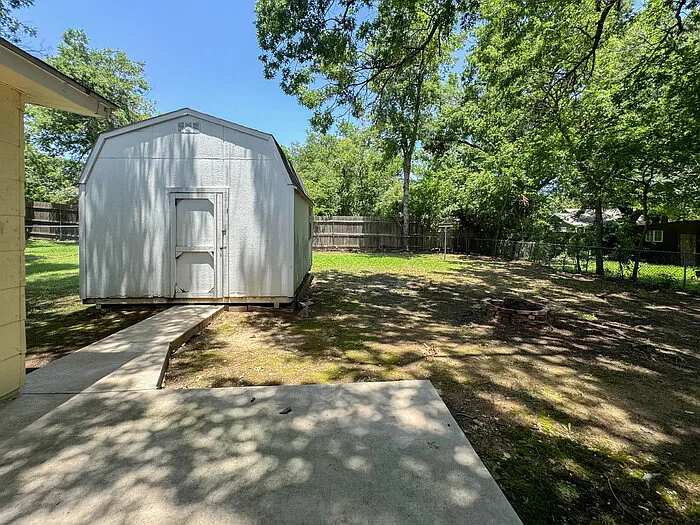 1916 Houston Pl — Photo 20