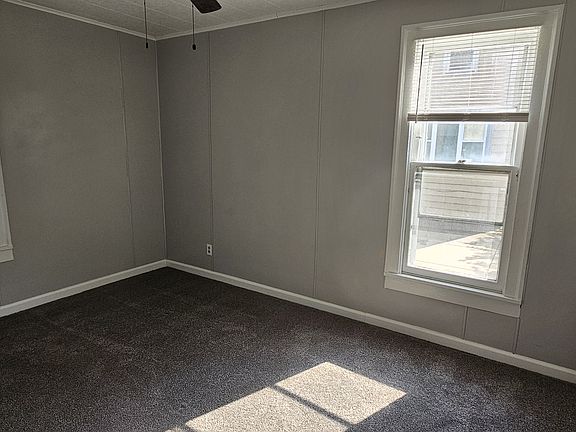 2nd image of 72 16th St