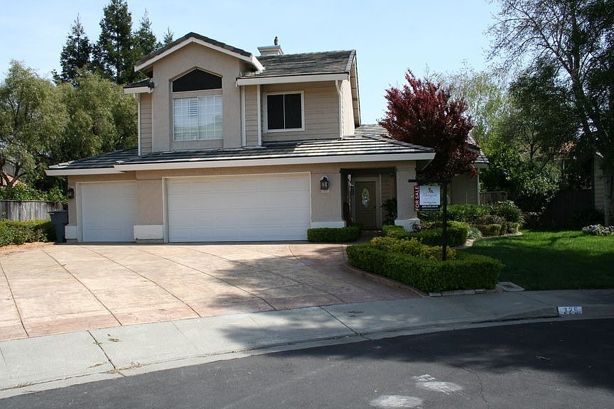1st image of 325 Greyhawk Ct