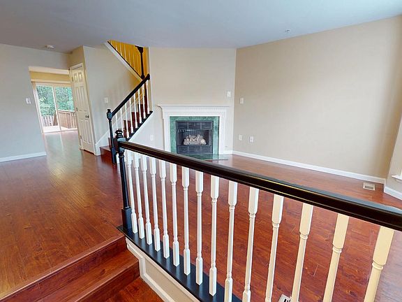 5th image of 10611 Riva Pl