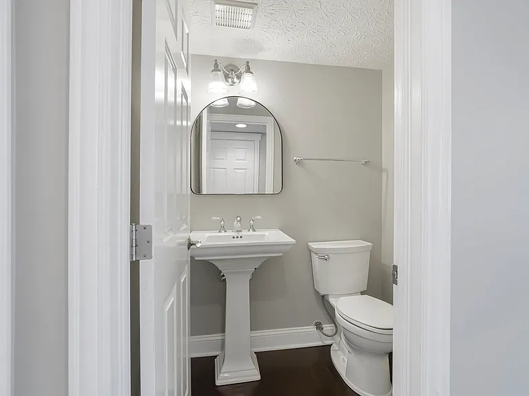 4392 Greensbury Dr — Photo 33