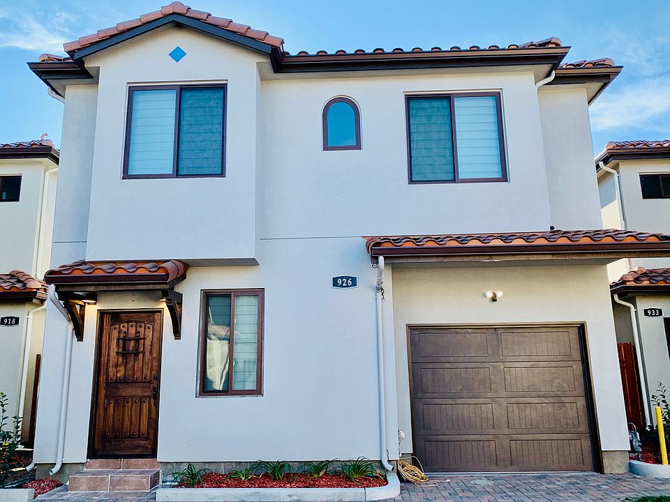 1st image of 926 Felicidad Ct