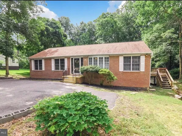 12488 Catalina Dr, Lusby, MD 20657