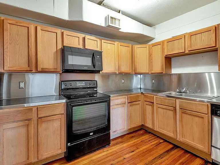 521 N Dixie Hwy — Photo 26