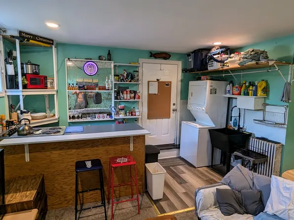 7 Casey Dr #B, Middletown, RI 02842