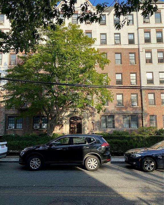 1st image of 100 Parkway Rd APT 3F