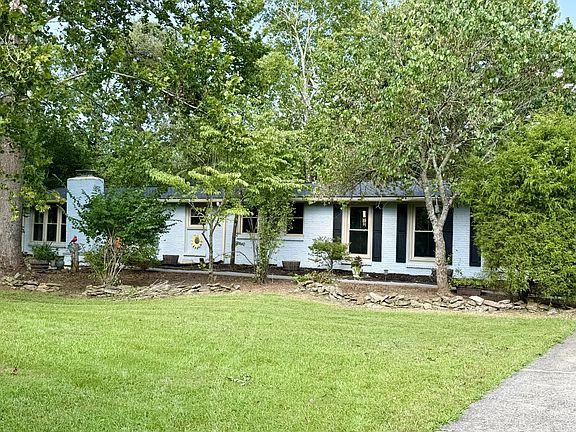 2nd image of 202 Harpeth Hills Dr