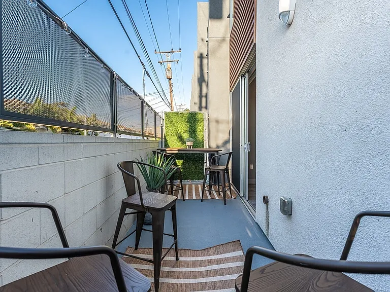 Lido Apartments - 4025 Grandview — Photo 22