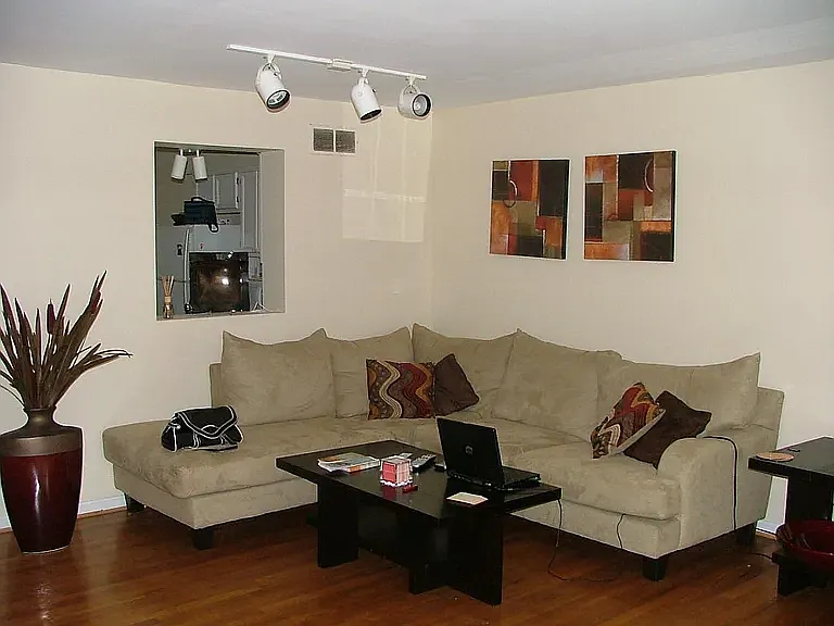 3 bed, 1700 sqft, $2,400 — Photo 4