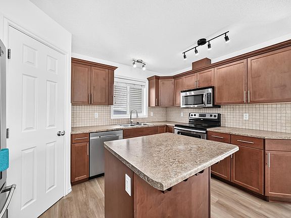 5th image of 369 Brintnell Blvd NW