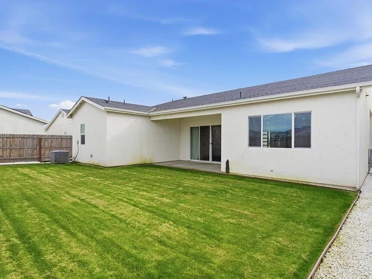 434 E Tyler Ct — Photo 28