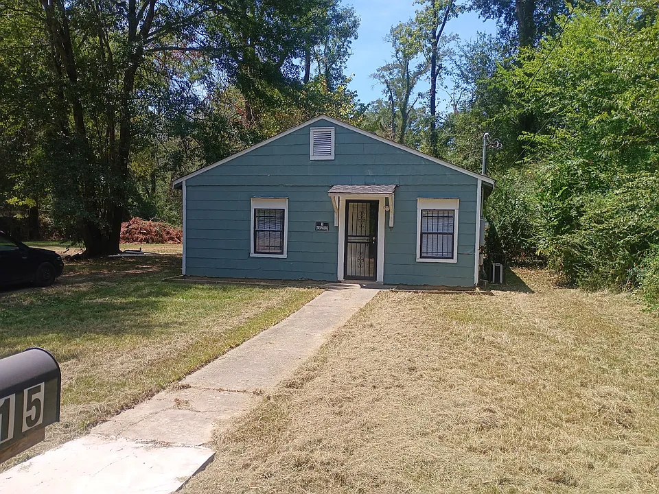 215 Vandergriff St