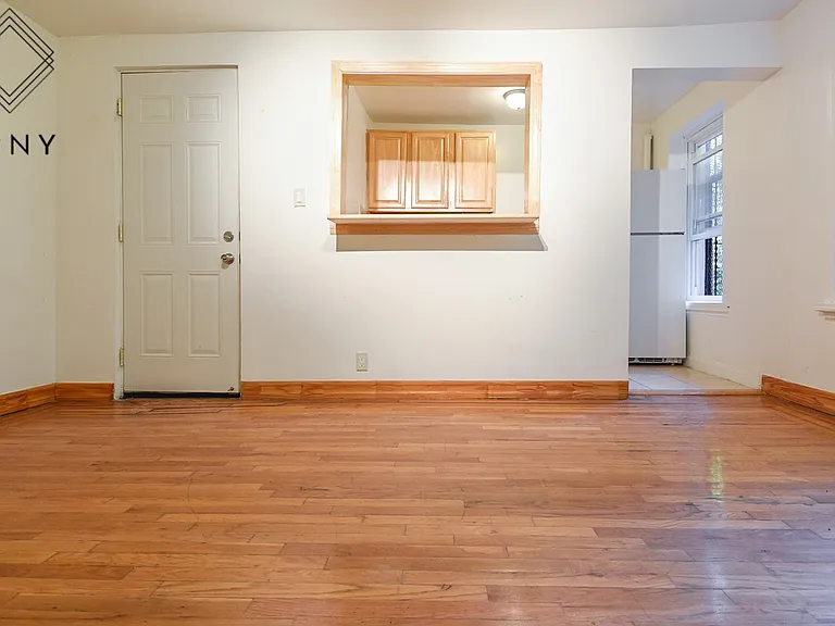 176 Hart St #4A — Photo 4