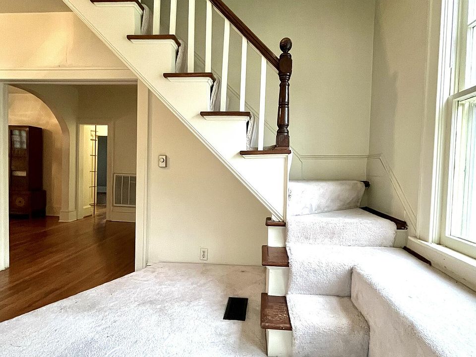 13th image of this home