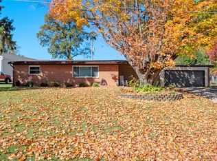 5 Birch Dr, Belleville, IL 62223