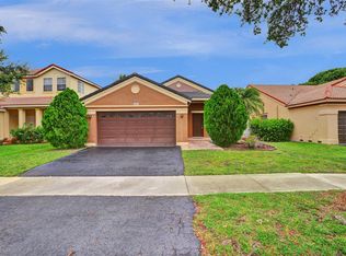 839 Falling Water Rd, Fort Lauderdale, FL 33326