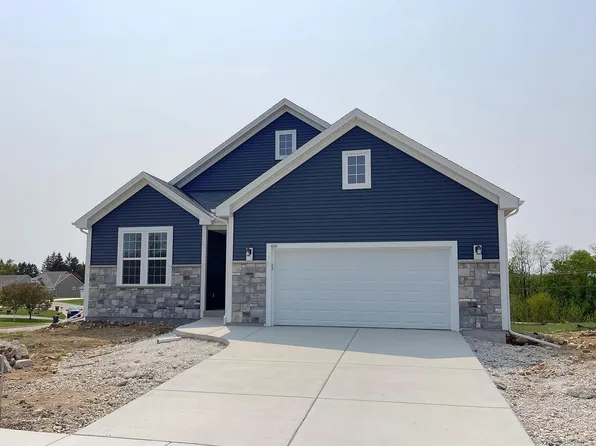 828 River Ridge CIRCLE, Waterford, WI 53185