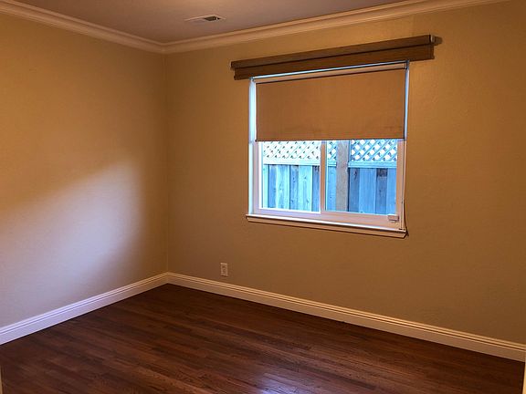 5th image of 1496 Madeira Dr