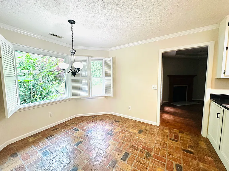 101 Foxwatch Cir — Photo 33