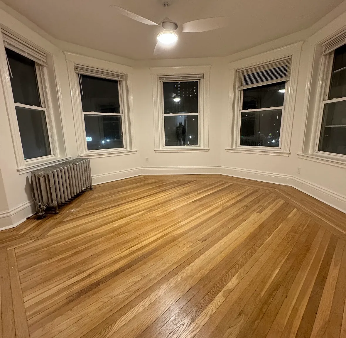 2 bed, 750 sqft, $3,600 — Photo 3