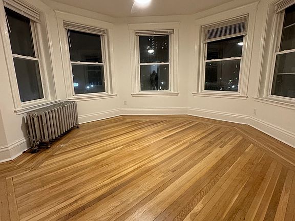 3rd image of 1024 Commonwealth Ave #300