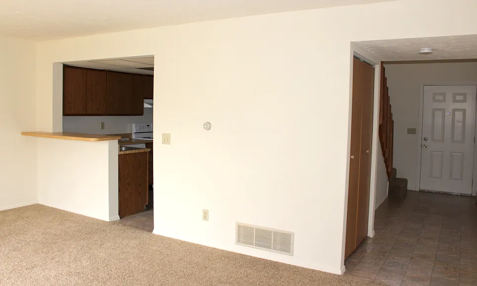 2468 Cross Village Drive — Photo 2