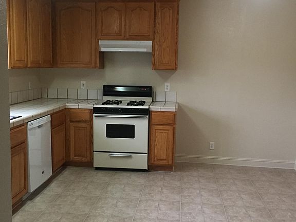 4th image of 859 Rose Ave APT 1