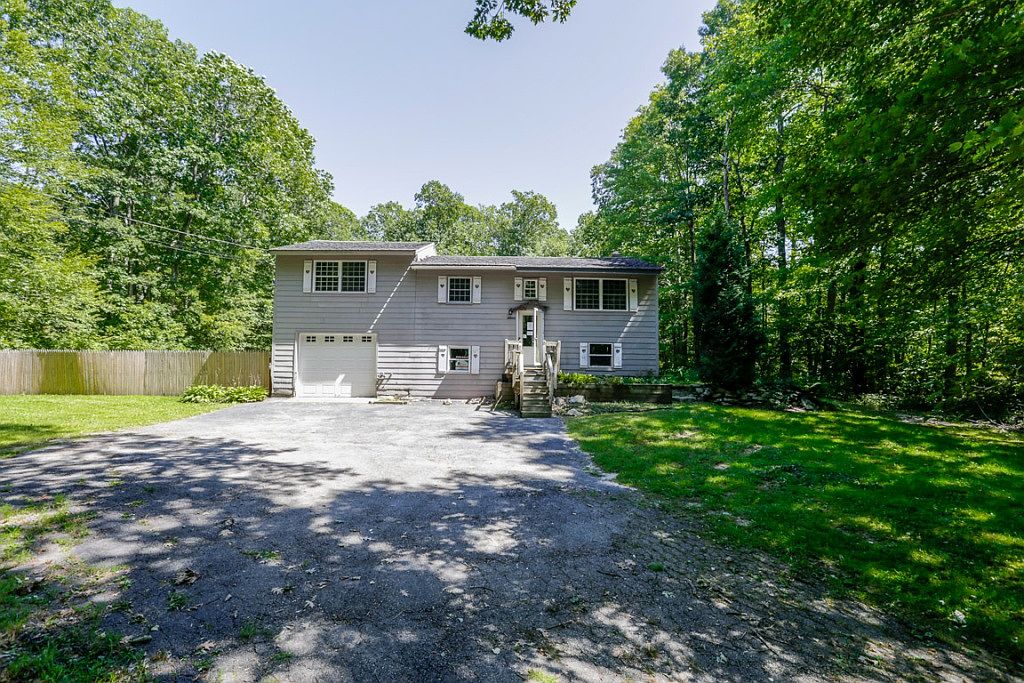 25 Conlin Rd, Oxford, MA 01540 | Zillow