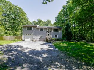 25 Conlin Rd, Oxford, MA 01540