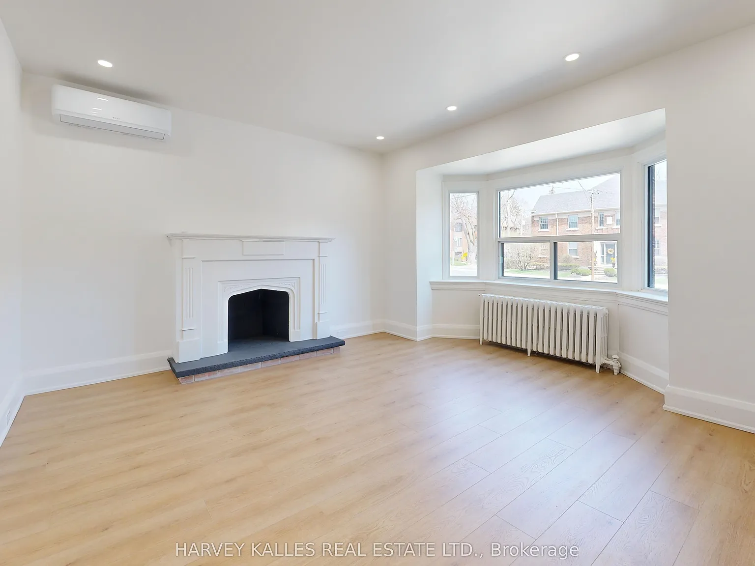 2 bed, $2,995 — Photo 1