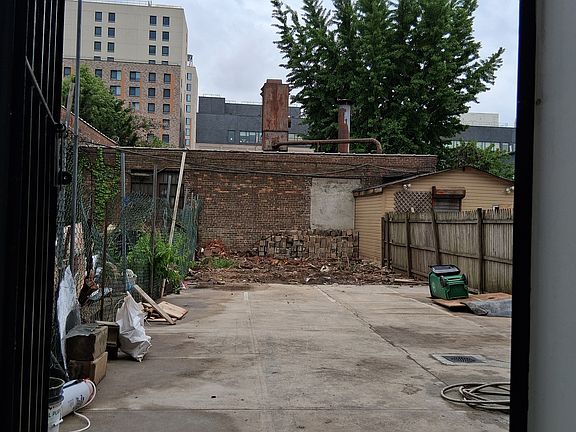 5th image of 3224 Fulton St Unit 1