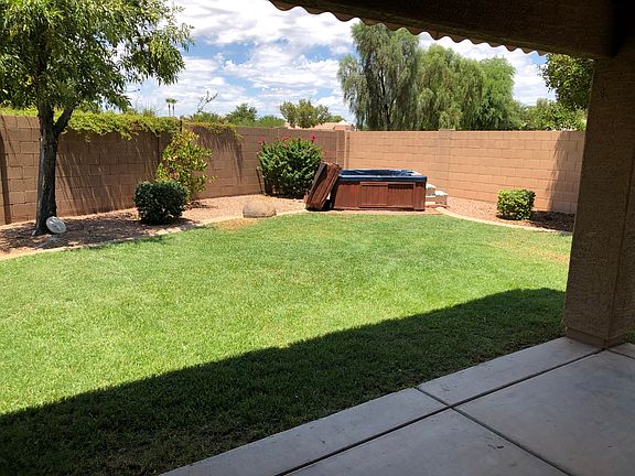 2nd image of 15684 W Saguaro Ln