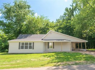 703 Center St, Bloomfield, MO 63825