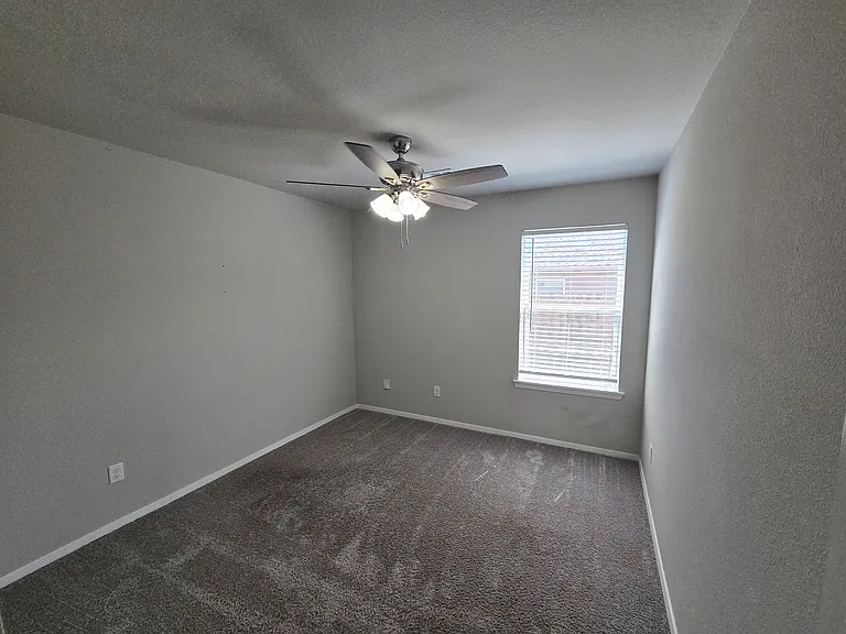 1061 E Bunting St — Photo 14