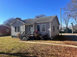 824 Park Dr, Statesville, NC 28677