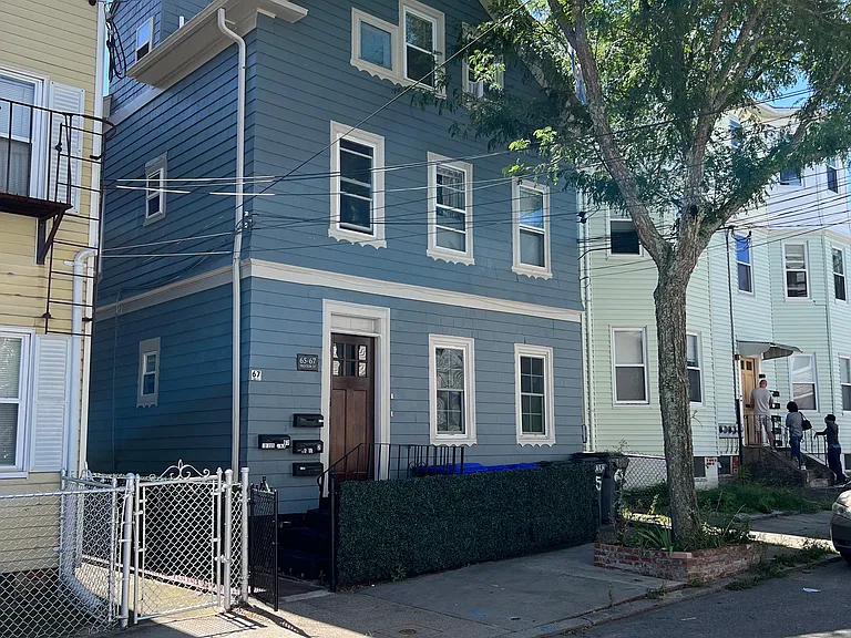 65 Preston St #3 — Photo 9