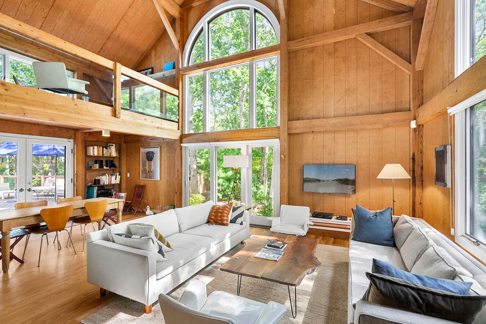  Double Height Ceiling